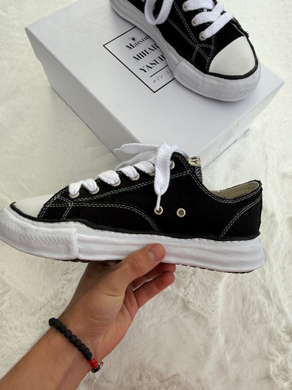 Maison Mihara Yasuhiro Peterson OG Sole Canvas Low Black
